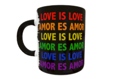 Alternative view of Mickey Mouse Love is Love Plantilla Editable para Taza